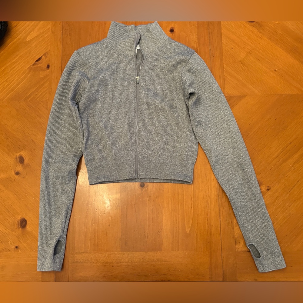 Small Long sleeve Grey Zip up